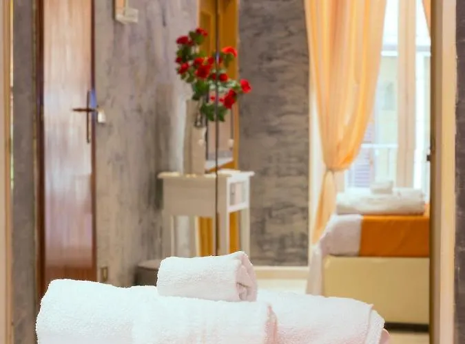 Cavourcolosseumapartment דירה *